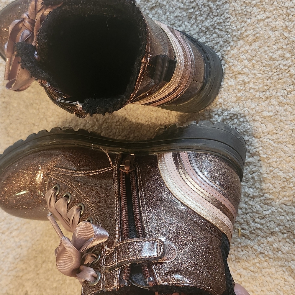 Next Fall/Winer Kids Boots. Sparkly